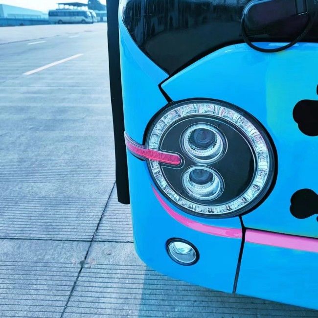 6.6m Electric Mini Bus Battery Charging Vehicle LHD RHD 23 Seaters For Shuttle Services