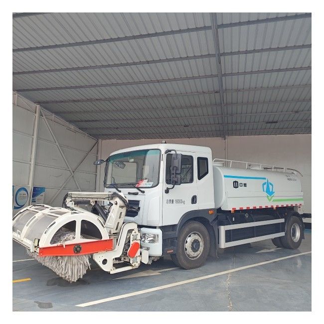 Road Sweeper Truck Cleaning Width Of 3.8m Efficient Watering At 7-20km/H