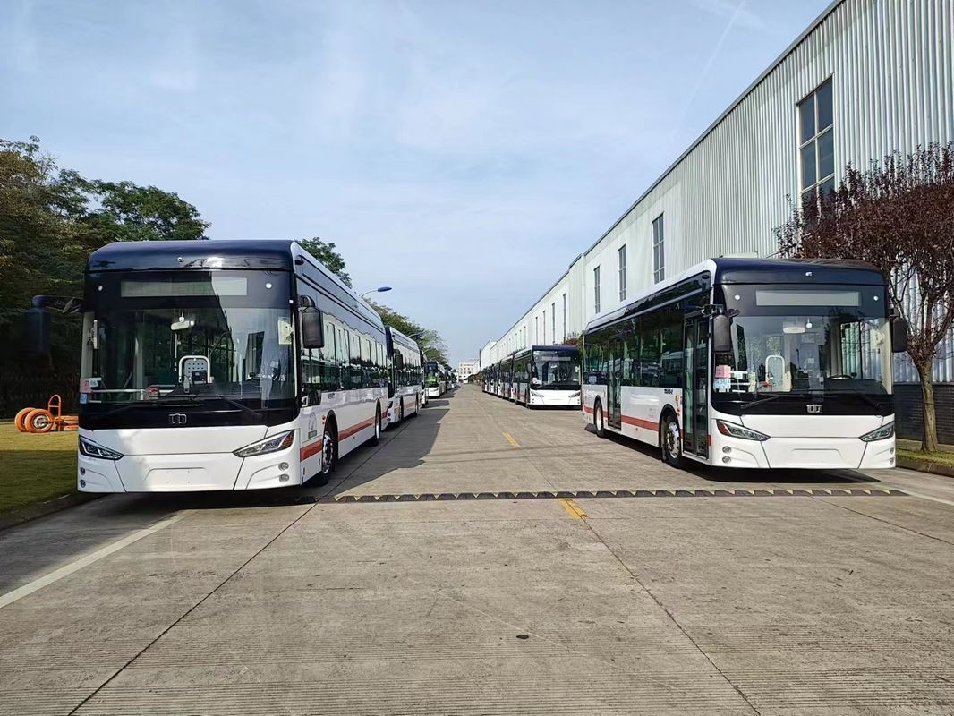 10.5M Pure Electric Bus with Low Maintenance Cost and CAN Bus Line Instrument for Urban Transport