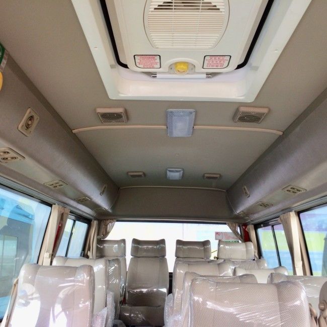 6m Electric Mini Coaster Bus with 18 Seats and 89.7 kWh Battery for Public Transportation