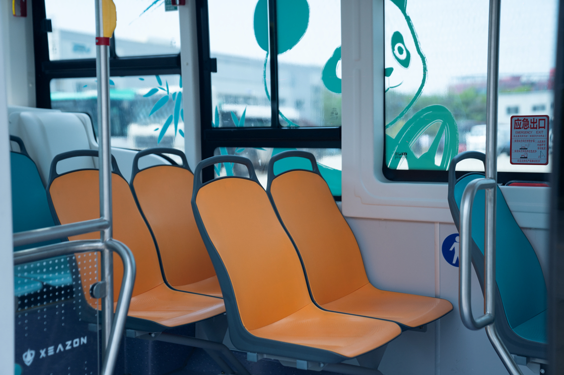 11 Seater Electric Mini Buses with 80kWh Battery and Automatic Transmission for Urban Transportation