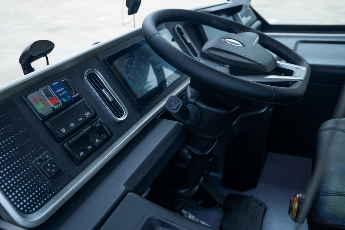 11 Seater Electric Mini Buses with 80kWh Battery and Automatic Transmission for Urban Transportation